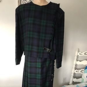 HIGHLAND QUEEN pure lane wool skirt and blazer. Size 14